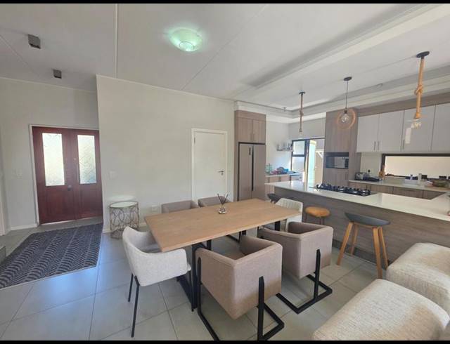 3 BEDROOM TOWNHOUSE FOR SALE IN FERNDALE